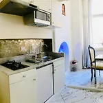 Parisa Suite