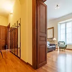 Termini Central And Elegant Apartment