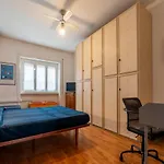 Roomy And Bright Apartment With Terrace
