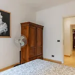 Pantheon View Apartment