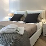 The Break - Via Veneto Charming Suite