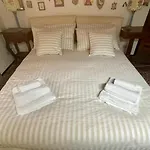 Penelope\'S House