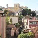 Luxury Art Apartment In Trastevere With Terrace