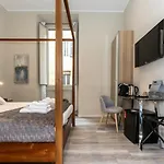 Suites 44
