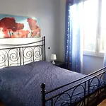 Large Vatican Apartment With 3 Bedroom For 6 Persons