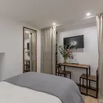 Iflat Small Studio In The Heart Of Trastevere