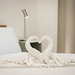 Matilde Modern Apartment-Rental In Rome