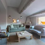 Penthouse In Piazza Venezia With Terrace