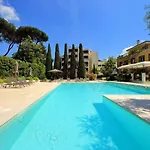 Luxury Aurelia Apartment With Swimming Pool