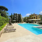 Luxury Aurelia Apartment With Swimming Pool
