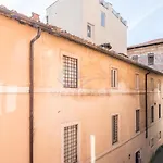 Cozy, Sunny Suite In The Heart Of Trastevere
