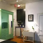 In-Love Apt
