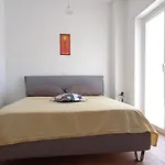 Living Rome Int 2