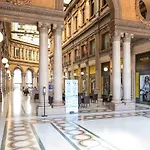 Silver Suite Trevi Fountain - Top Collection