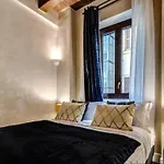 Spanish Steps - Boutique Apartment
