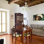 Enchanting Apartment In The Heart Of Rome