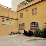 Castro Pretorio Suite -1St Floor Of Historic Mansion With Lift, Comfortable, Baby Friendly, Bike Parking, Most Quiet And Guarded Area In Front Of Officers Headquarters 5 Minutes Walk From Termini Railway & Metro Station - Genuine Guest Care In 4 Lang