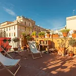 Bright And Comfy Terraced Apartment In Trastevere
