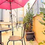 Tribvni Plebis Apartment