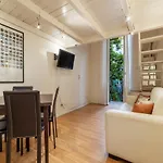 Parlamento Modern Apartment