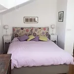 Lovely Independent Mini-Apartment In Central Rome