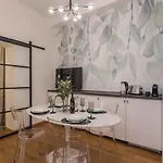 The Best Rent - Cozy Two-Bedroom Apartment In Via Dei Condotti