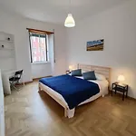 White & Wood House In Rome