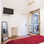 Giubbonari 23 Luxury Home