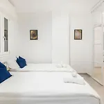 Easystayrome 10 Pax 3 Baths 1 Min From Metro