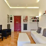 Stunning St.Peter\'S Apartment