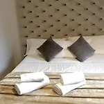 Apartment Trevi Fountain & Spanish Steps