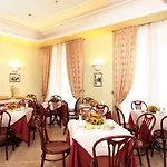 Hotel Dina