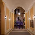 Navona Gold Apartment