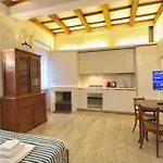 Cozy Studio Flat In Trastevere By Yourhost
