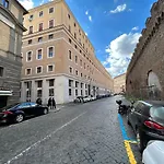 Raffaello\'S Place