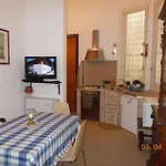 Vivilo Collection - Opera Teather Apartment - Very Central