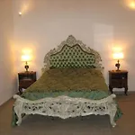 Vivilo Collection - Opera Teather Apartment - Very Central
