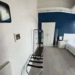 Boutique Rooms