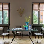 Exclusive, Elegant Apt @Monti