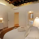 Madonna De\' Monti Suites
