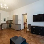 Cs Termini Nazionale Apartments