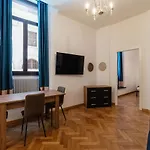 Cs Termini Nazionale Apartments