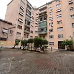 Metro Lucio Sestio Apartment
