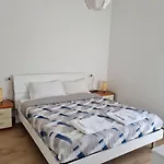 Aurelia Home