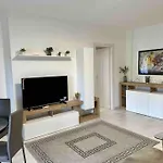 Appartamento Luminoso Domus Eur
