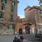 Cozy And Funny Apartment In Front Of Vatican Museums - Myflat In Rome