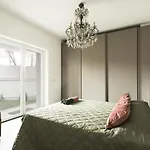 Stylish Flat With Garden