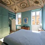 Spanish Steps Enchanting Apartment