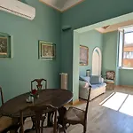 Spanish Steps Enchanting Apartment
