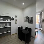 Frale Home In Rome